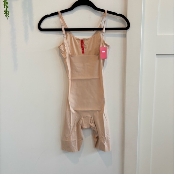 KKP Smartgrip Slip Open Bust Soft Nude Full Slimming Shapewear Size XS NWT - Picture 1 of 9